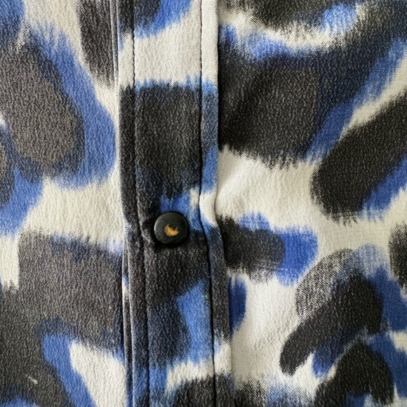 Sandro 100% Silk Button Down, Sz 2, Leopard Print - Picture 6 of 12
